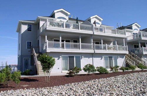 Diamond Beach Condo | Exclusive Townhouse-Brilliant Bayside Sunset Views and Bird watching.