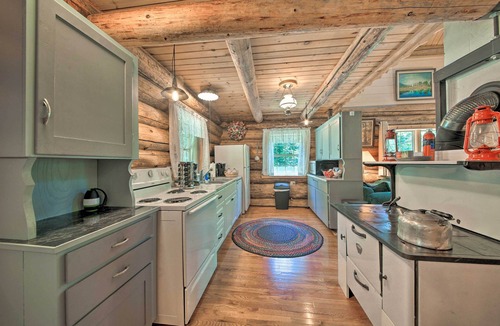 Bonners Ferry Cabin | Expansive Moyie Riverfront Cabin - Pets Welcome!