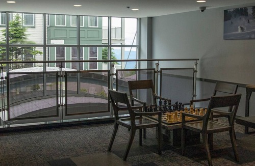 Edray Condo | Expedition 215| Ski in/out, A/C, Central village
