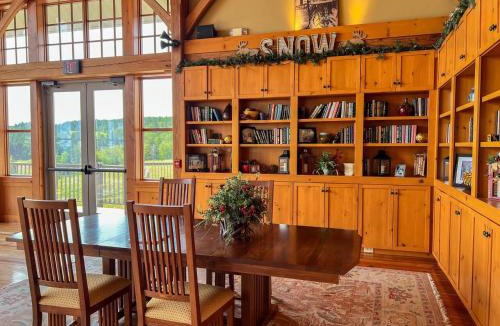 Edray Apartment | Experience luxury slopeside living in this stunning 6BR, 4.5BA Soaring Eagle condo