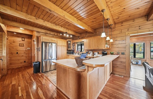 Homerville Cabin | Experience the quiet beauty of the Amish countryside at Sprinkle Bottom Lodge.