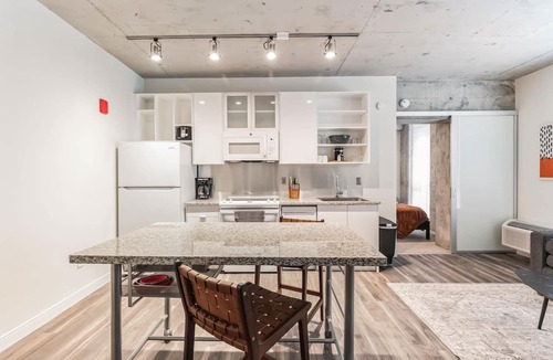 Gateway District Apartment | Explore Cleveland! Modern Apartment in the City