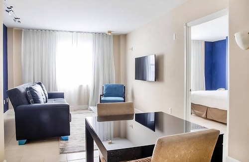 City Center Hotel | Explore Miami Beach in Style! Evening entertainment, Art galleries!