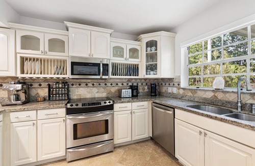 South Lake Villa | Exquisite 4-Bed/3-Bath Private Villa in Hollywood Beach