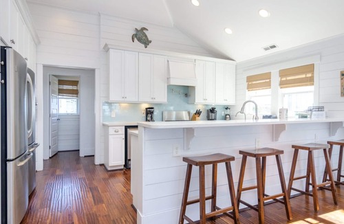 South End House | Exquisite 5 Bedroom Home w Elevator and Sound View