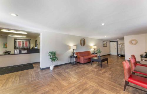 Middleburg Heights Hotel | Extended Stay America Suites - Cleveland - Middleburg Heights