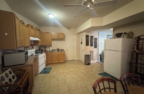 Roanoke Rapids Apartment | Fabulous 2-bedroom apartment with AC in Roanoke Rapids