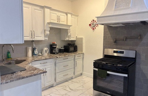 Guttenberg Apartment | Fabulous 3-bedroom apartment -Park Ave 1 - NY skylines
