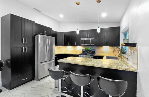 The Hammocks House | Fabulous 3-bedroom with in-ground pool located in the middle of EVERYTHING Miami