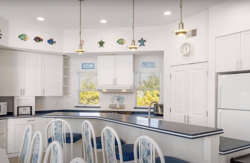 Loveladies House | Fabulous 6-bedroom house with Pool in Loveladies LBI