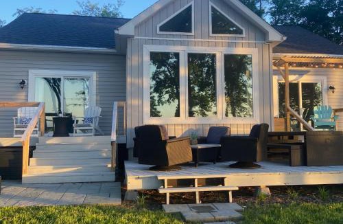 Crocheron House | Fabulous Beach House on Elliott Island -beautiful sandy beach, tranquil 6 acres