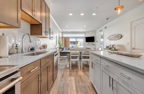 Dewey Beach Condo | Fabulous Beach Retreat overlooking the Pool