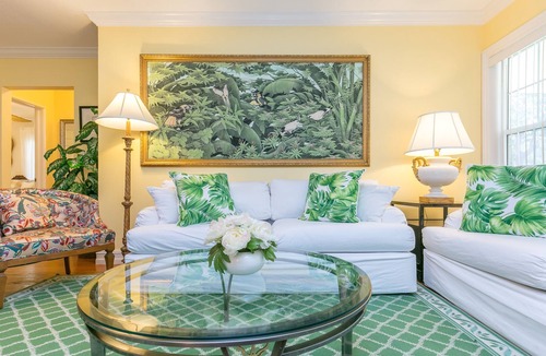 River Oaks Villa | Fabulous Beach Paradise ~ A Floral Oasis Near Beaches And Downtown