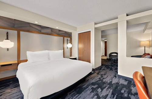Greenbrier East Hotel | Fairfield Inn and Suites By Marriott Chesapeake