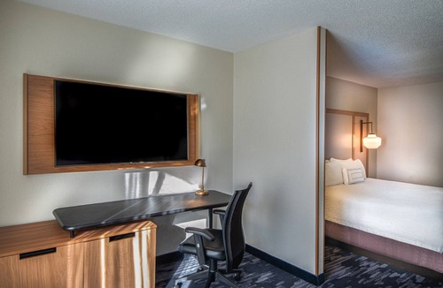 Bermuda Hotel | Fairfield Inn By Marriott Richmond Chester