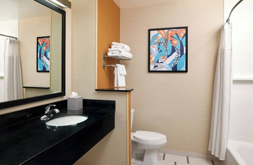 Aquia Harbour Hotel | Fairfield Inn & Suites by Marriott Quantico Stafford