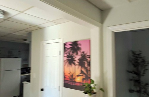 Fall River Apartment | Fall River Stay Cozy 4BR sleeps 8 + Free Parking + WiFi