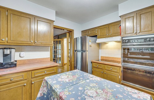 Medina House | Families Welcome! Extended-Stay Haven in Medina