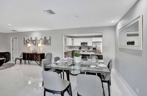South Lake House | Family 5BR home w/heated pool & playground
