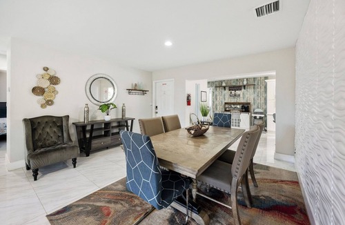 Lighthouse Point House | Family and Pet Friendly Wife and kids Will Love this Place Clean Safe - Duplex