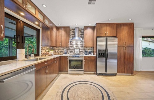 Hollywood Hills House | Family Beach Villa w/Home Theater & Heated Pool!