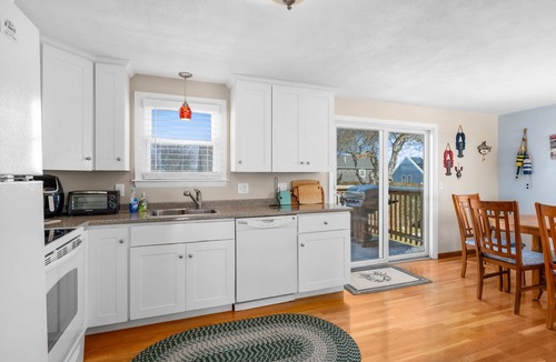 Sandwich House | Family Cape Escape—Beach, Boardwalk & Game Room