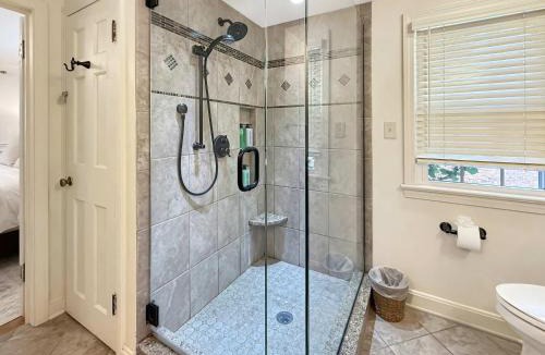 University Heights House | Family Friendly Stay for 12 Private Fenced Yard