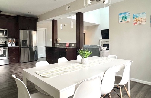 Riverside House | Family friendly 5 bedroom home within Walking distance To CNU