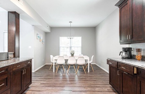 Riverside House | Family friendly 5 bedroom home within Walking distance To CNU