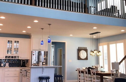 Bayside Villa | Family friendly Bayside Villa that sleeps 17 on pond