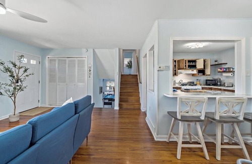 Merion Park House | Family Friendly Beach Home overlooking the Bay