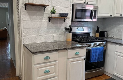 North Buffalo Apartment | Family Friendly Chic 3 Bedroom Centrally Located in Buffalo NY