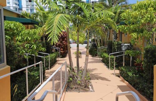 North Beach Apartment | Family Friendly Condo Steps to Miami Beach with Free Parking