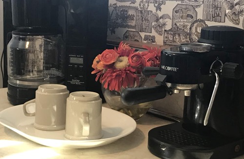Berlin Cottage | "Family Friendly Getaway" - Close to Assateague/Downtown Berlin/O.C.