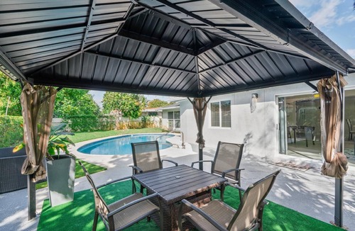 Margate House | Family-Friendly Luxury Pool Home in Florida Near Fort Lauderdale and Miami Beach