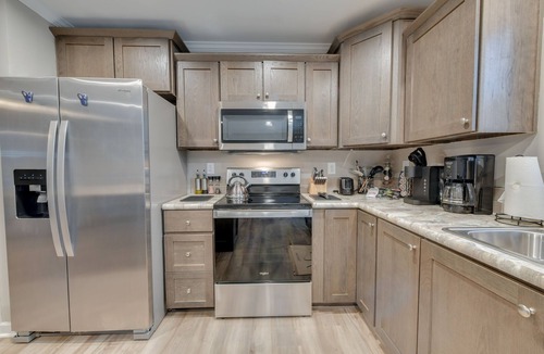Colonial Beach House | Family-Friendly Home w/Deck Near Colonial Beach!