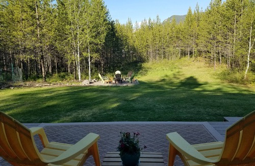 Coram House | Family Home just 7 Miles From Glacier National Park
