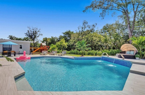 Plantation House | Family home w/pool & mini-soccer field
