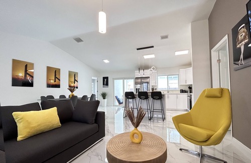 Palmetto Estates House | Family Oasis: Pool, Art, Games, Relax!