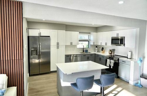 Driftwood House | Family Pool Oasis Near Hard Rock Beaches Airport