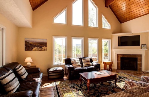 Montebello Cabin | Family Time in Love, Virginia: Mountain Cabin Getaway