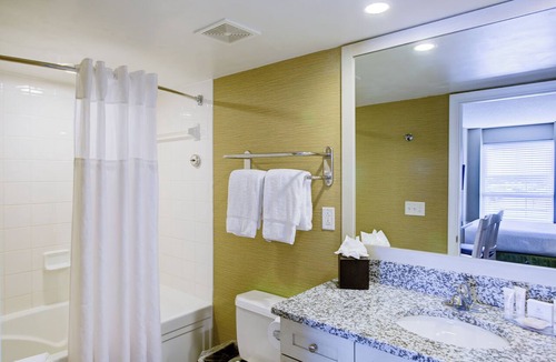 Northeast Virginia Beach Resort | Family Vacation! Steps to Beach, Indoor Pool