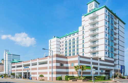 Northeast Virginia Beach Resort | Family Vacation! Steps to Beach, Indoor Pool