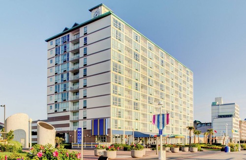 Northeast Virginia Beach Resort | Family Vacation! Steps to Beach, Indoor Pool