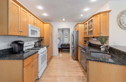 Dennis House | Feather Bedder Than Most: 014-D Private Dennis Home, Heated Pool, Near Beaches