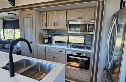Schoharie Cottage | Fenced dog yard, creek fishing access, privacy and stunning sunset views!
