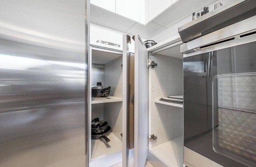 Hallandale Beach Apartment | MAJOR INTERNATIONAL SPORTING EVENT 2026 Stay! Spacious 2BR/2BA Near Miami, FLL, Casino & Parking