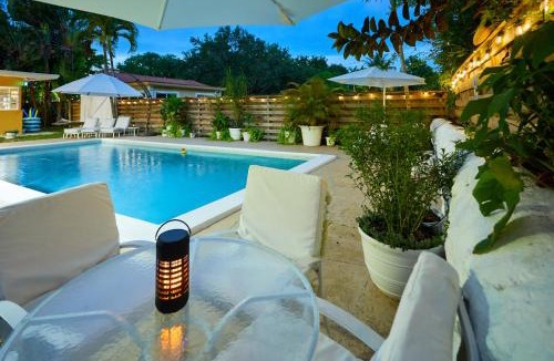 El Portal Villa | FIFA HQ: 8mi to Stadium | Sleeps 10 | Pool & Games