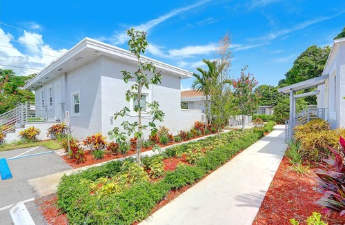 Highland Garden Apartment | FIFA Perfect 18 KM | Bayamo: Casita Near Beach & Gym Access