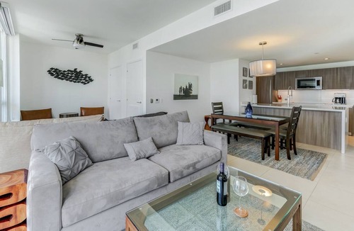 Central Beach Condo | FIFA Perfect | Tiffany Blanca:11th FL-Rooftop Pool-Gym-Walk to Beach